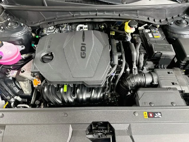 New 2027 Black Hyundai SE image 22