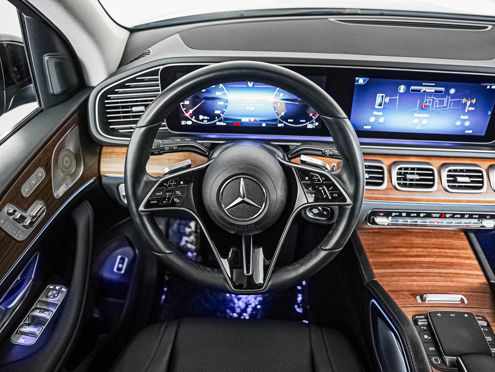 Certified Used 2025 Black Mercedes-Benz GLE 350 image 11