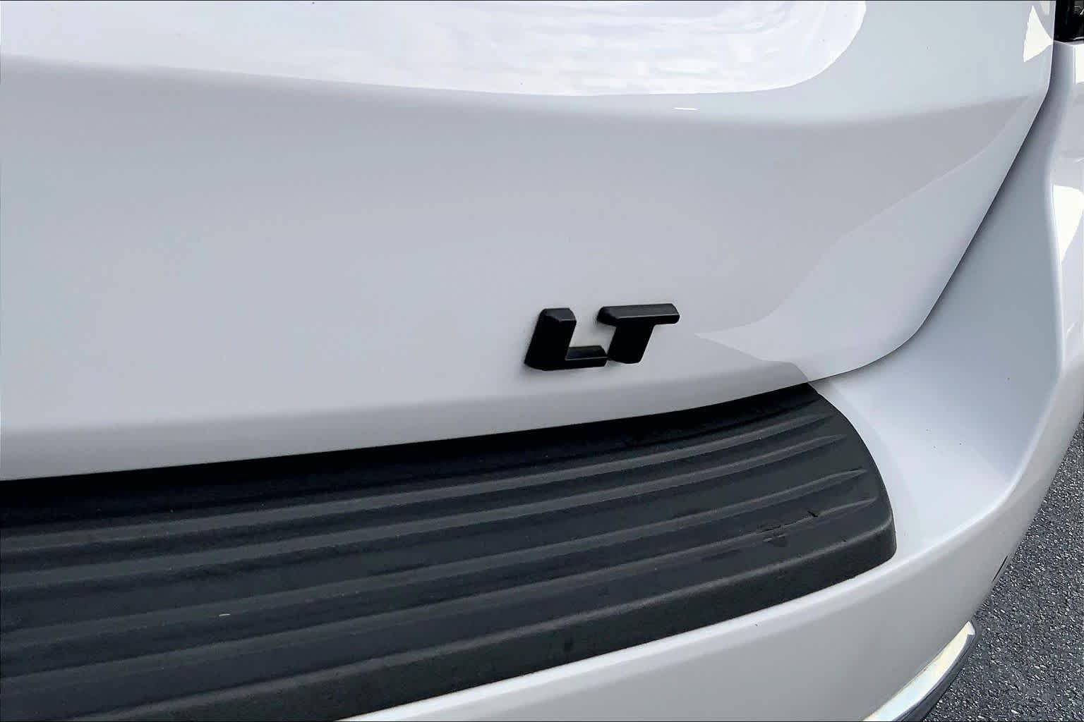 Used 2023 Summit White Chevrolet LT image 19