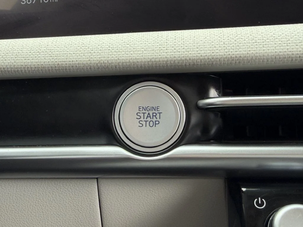 Used 2025 Gray Hyundai SEL Convenience image 20