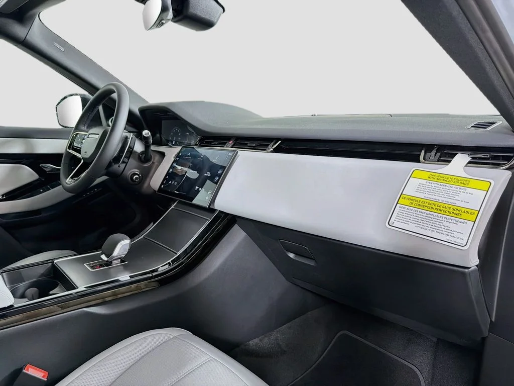 New 2026 Arroios Grey Land Rover S image 31