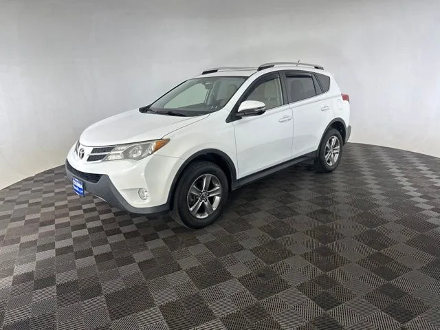 Used 2015 White Toyota XLE image 4