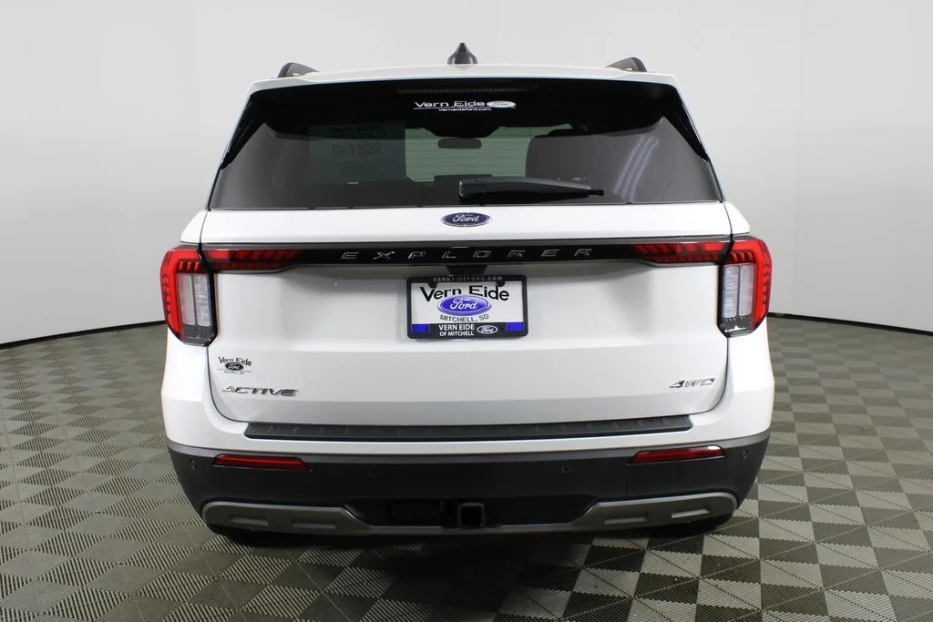 2026 Ford Explorer Active - Photo 6