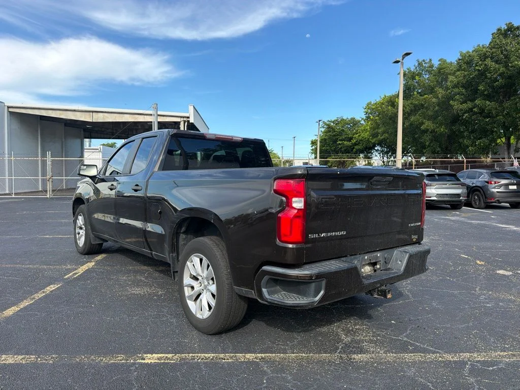 Used 2019 Brown Chevrolet Custom image 5