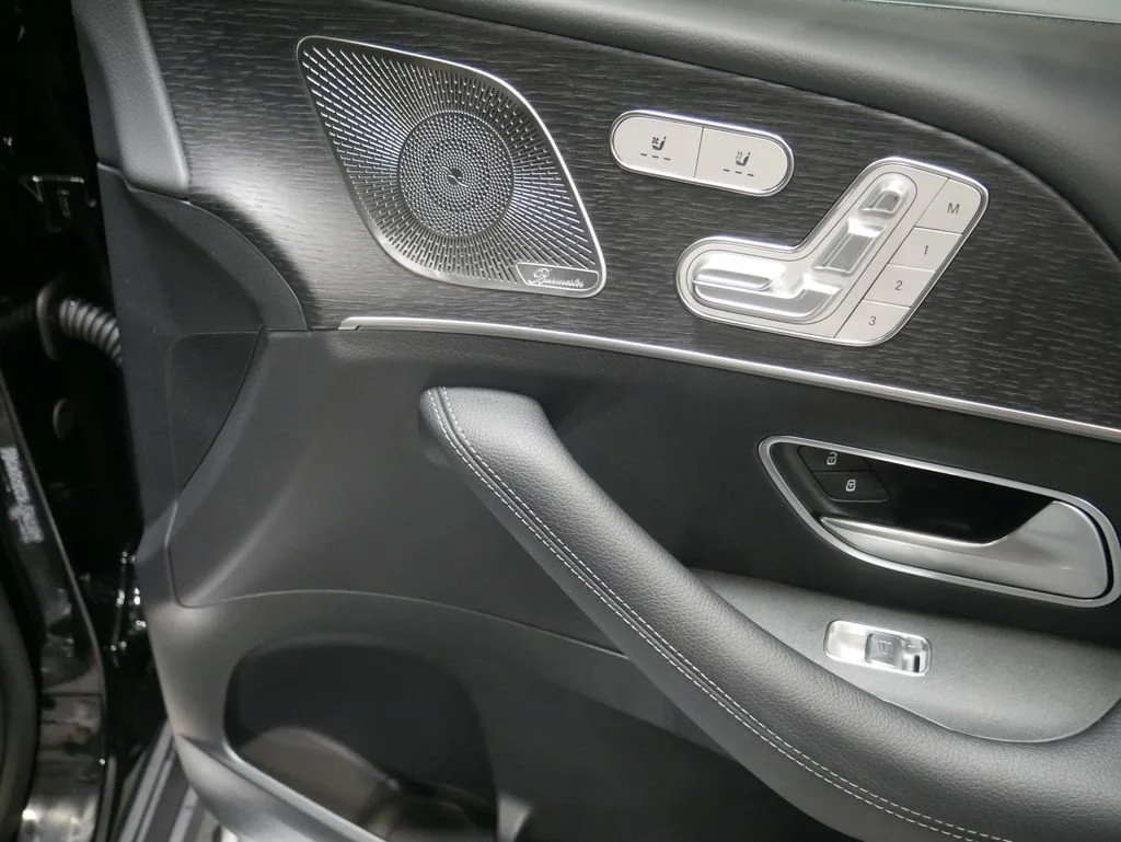 New 2026 Obsidian Black Metallic Mercedes-Benz GLS 450 image 21