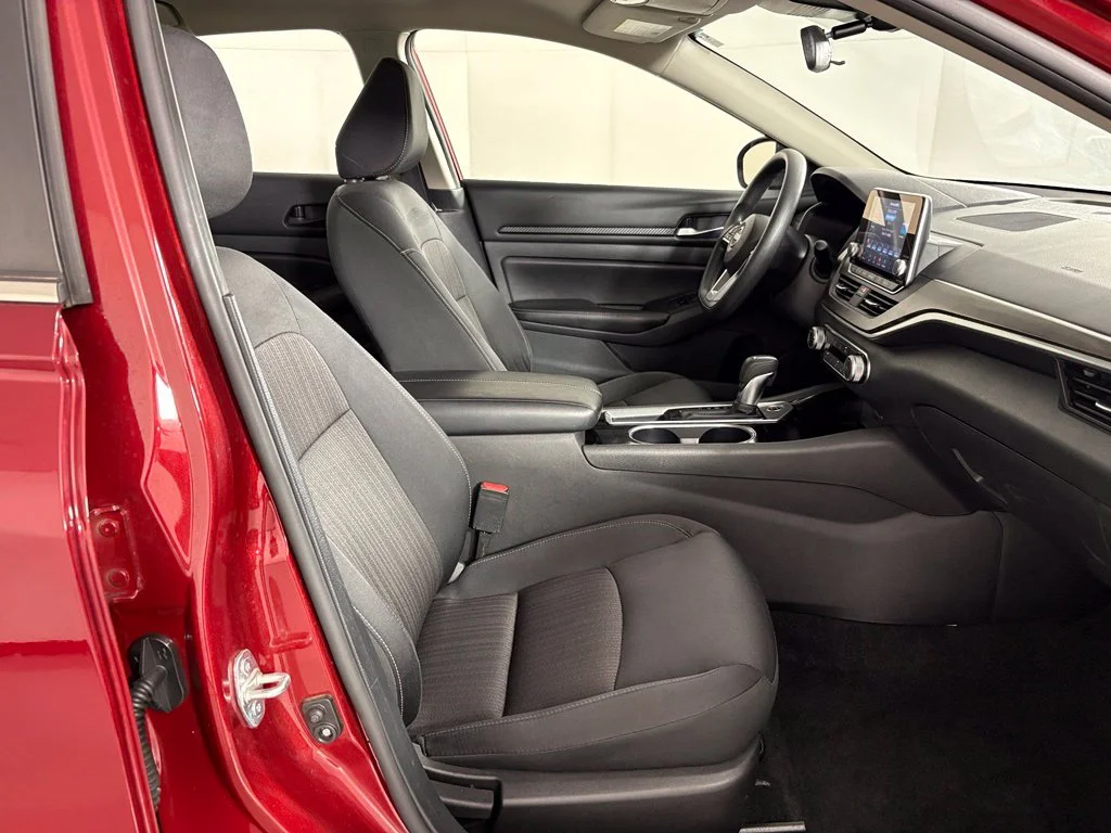 Used 2024 Red Nissan 2.5 SV image 38