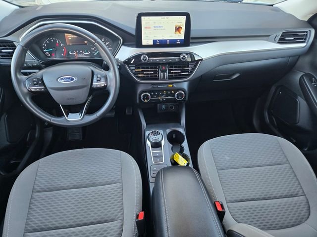 Used 2022 Silver Ford SE image 9