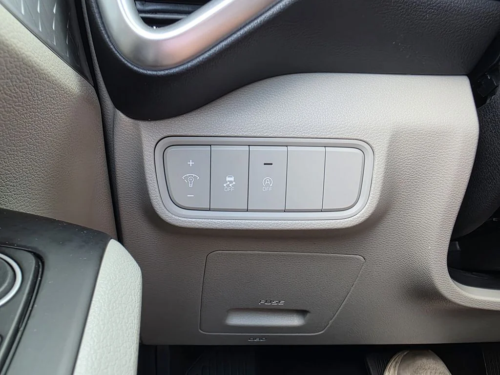 Used 2025 Gray Kia LX image 21