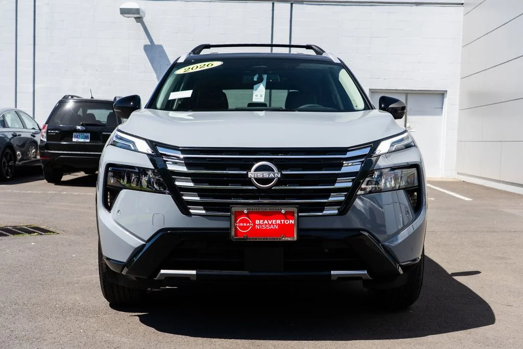 New 2026 Boulder Gray Pearl / Super Black Two-tone Nissan Platinum image 2