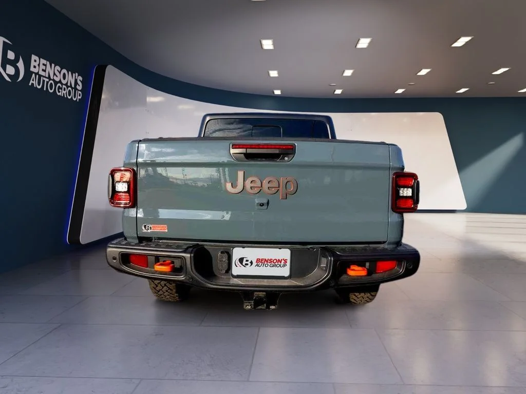 New 2025 Gray Jeep Mojave image 6
