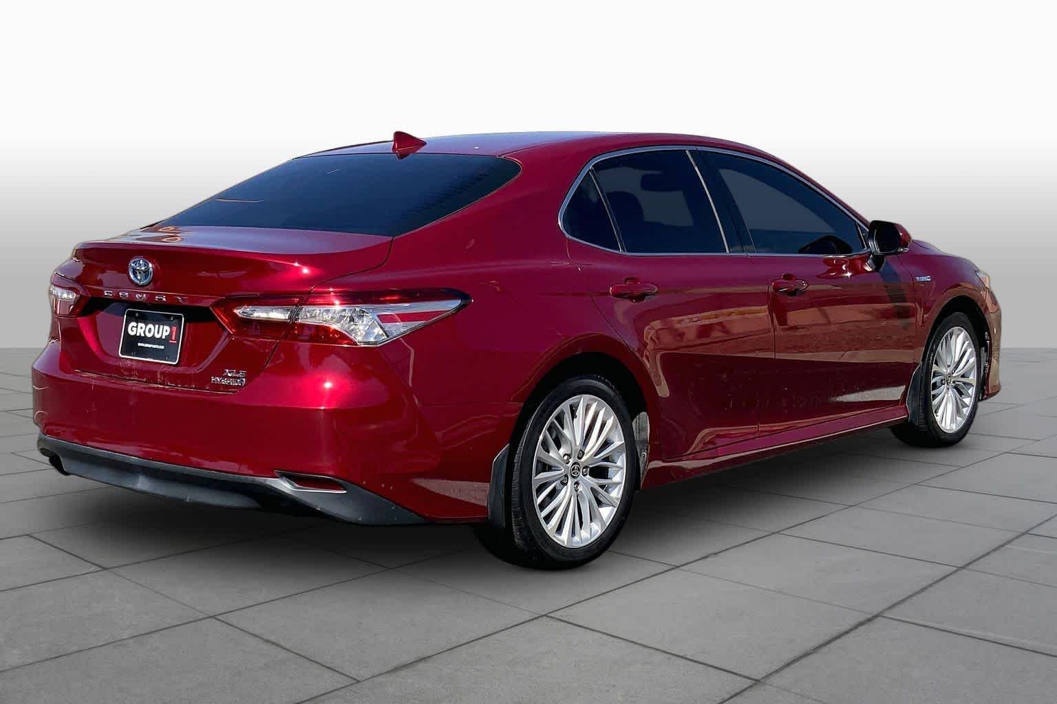 Used 2020 Ruby Flare Pearl Toyota Hybrid XLE image 12