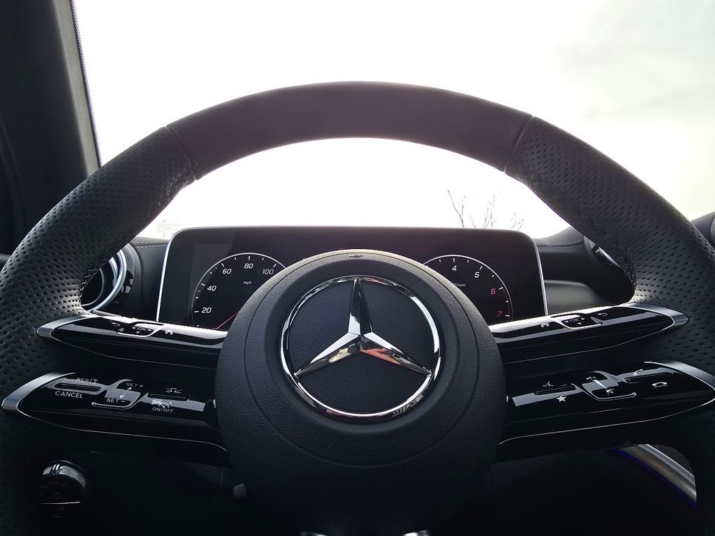 New 2026 Graphite Grey Metallic Mercedes-Benz GLC 300 image 28