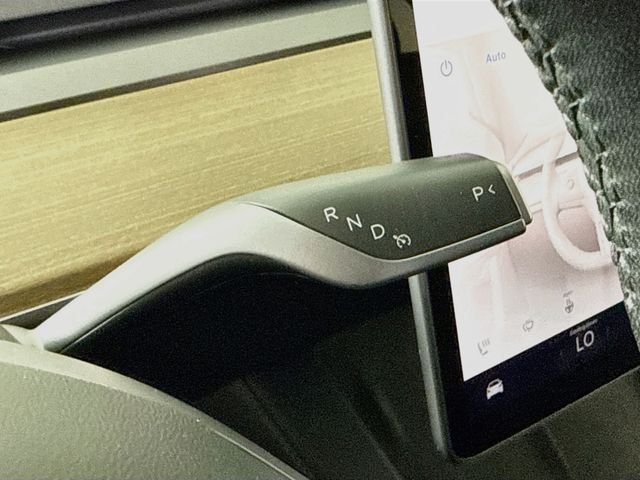 Used 2022 White Tesla Long Range image 16