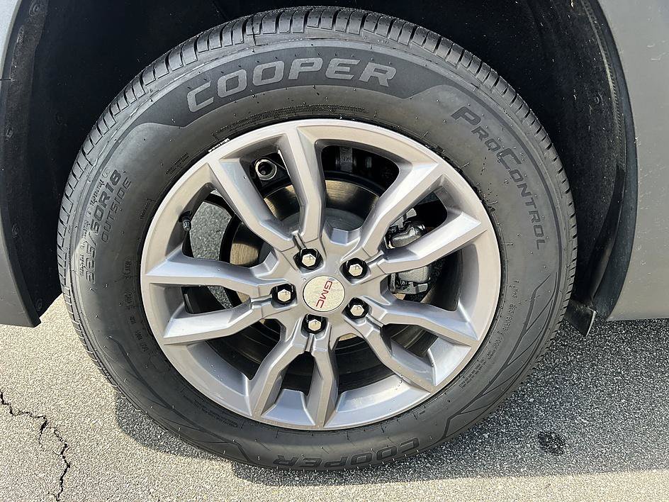Used 2022 Marine Metallic GMC SLT image 10