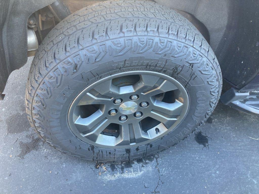 Used 2019 Velvet Chevrolet LS image 7