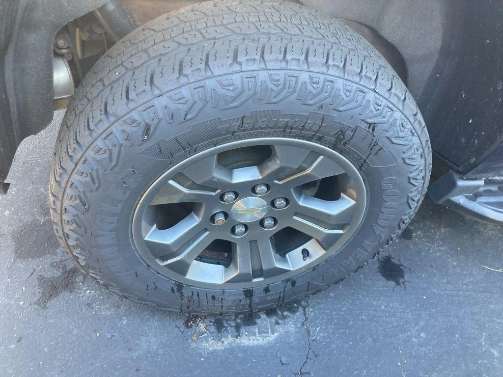 Used 2019 Velvet Chevrolet LS image 7