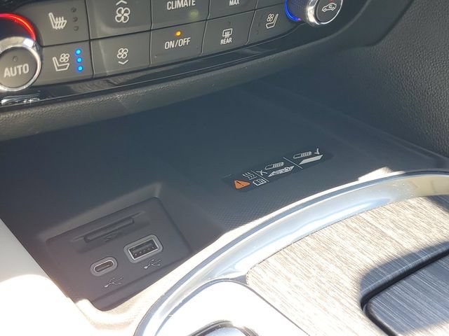 Used 2024 White Frost Tricoat Buick Avenir image 18