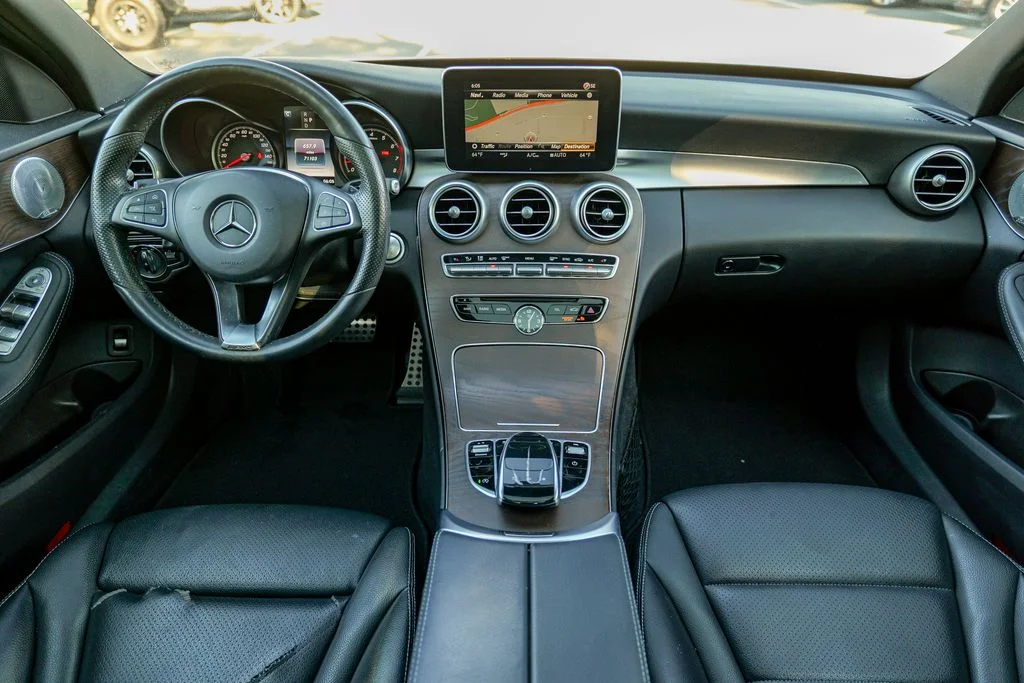 Used 2018 Polar White Mercedes-Benz C 300 image 39