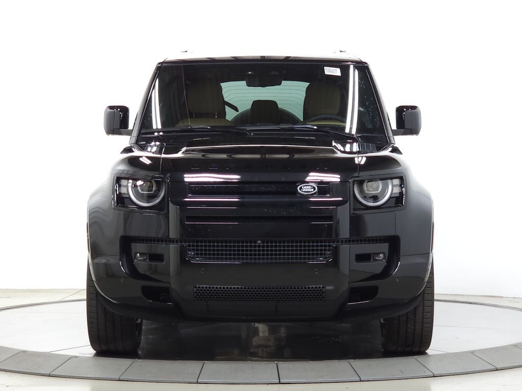 New 2026 Santorini Black Land Rover X-Dynamic SE image 8