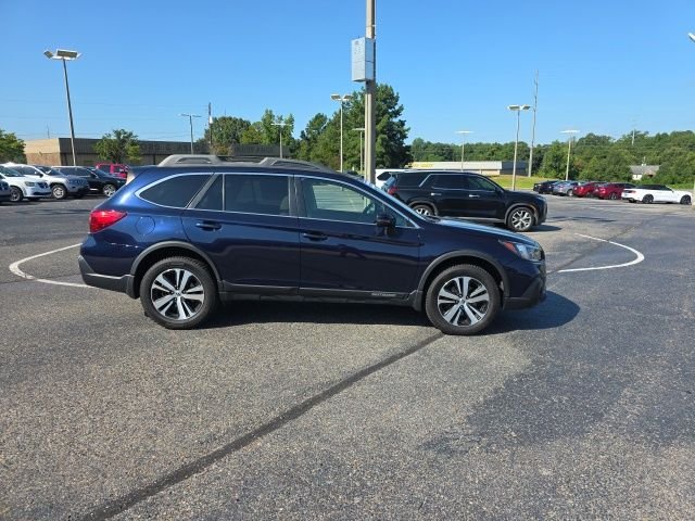 Used 2018 Dark Blue Subaru 2.5i image 2