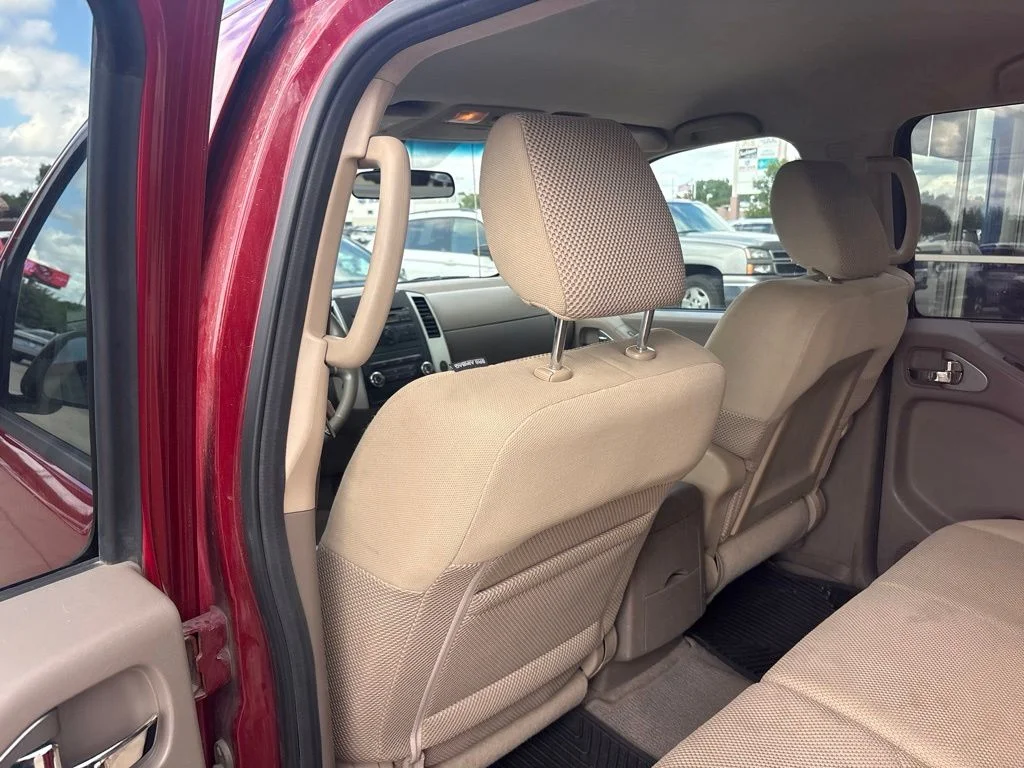 Used 2011 Red Nissan SV image 29