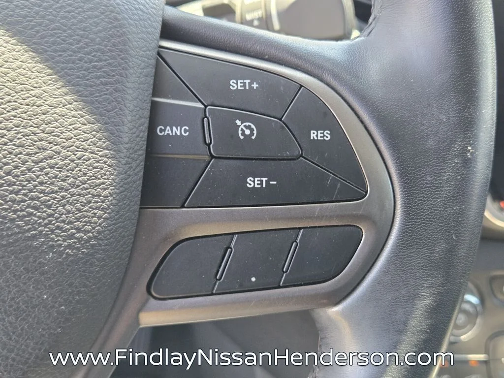 Used 2019 White Jeep Limited image 23