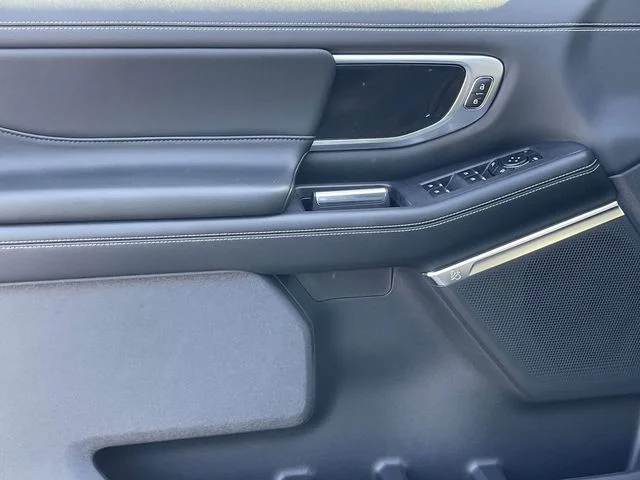 New 2026 Gray Ford Platinum image 11