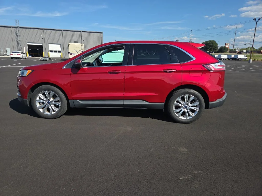 Used 2021 Red Ford Titanium image 9