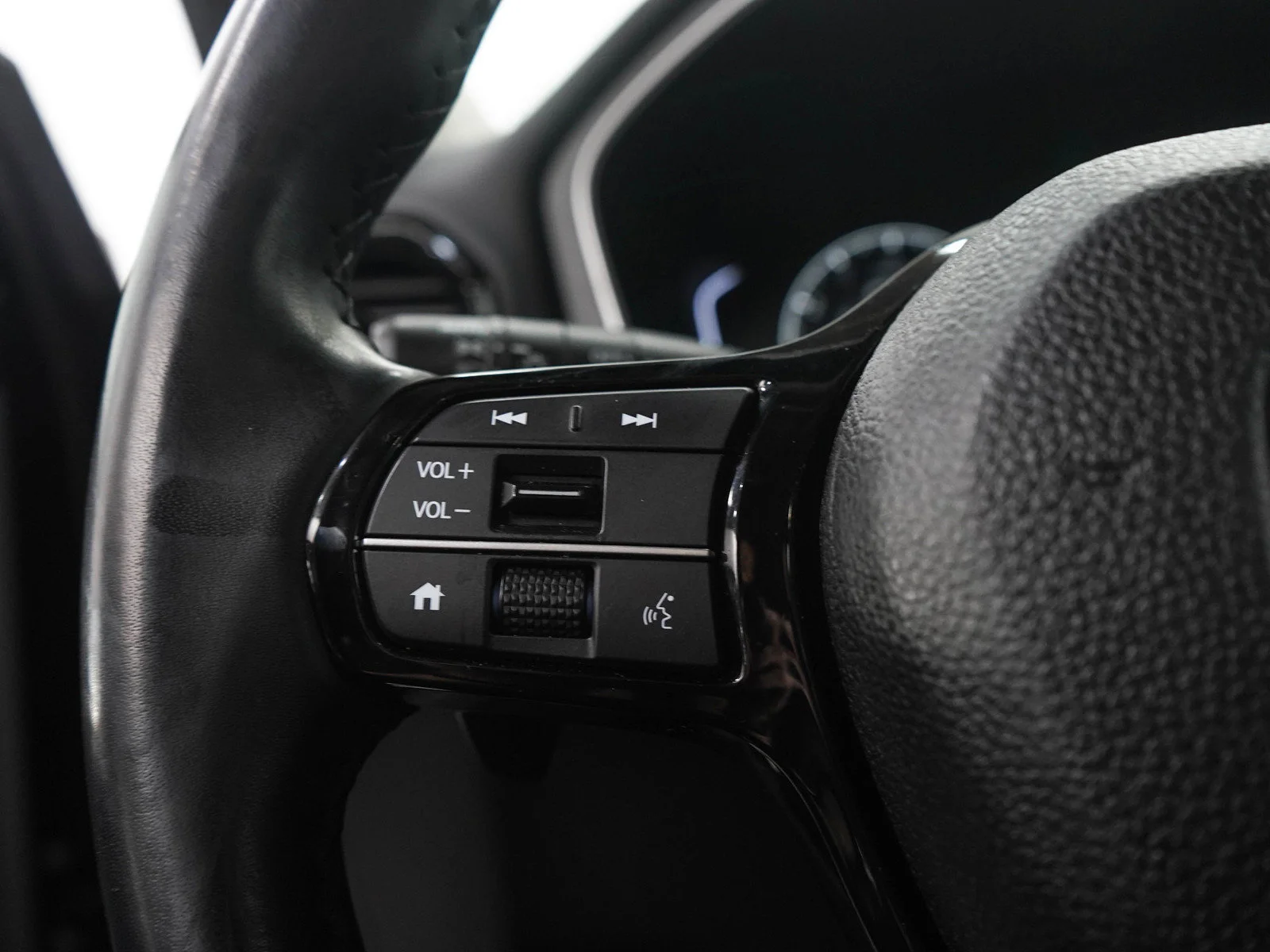 Used 2023 Black Honda 5D WAGON TOURING 4WD image 28