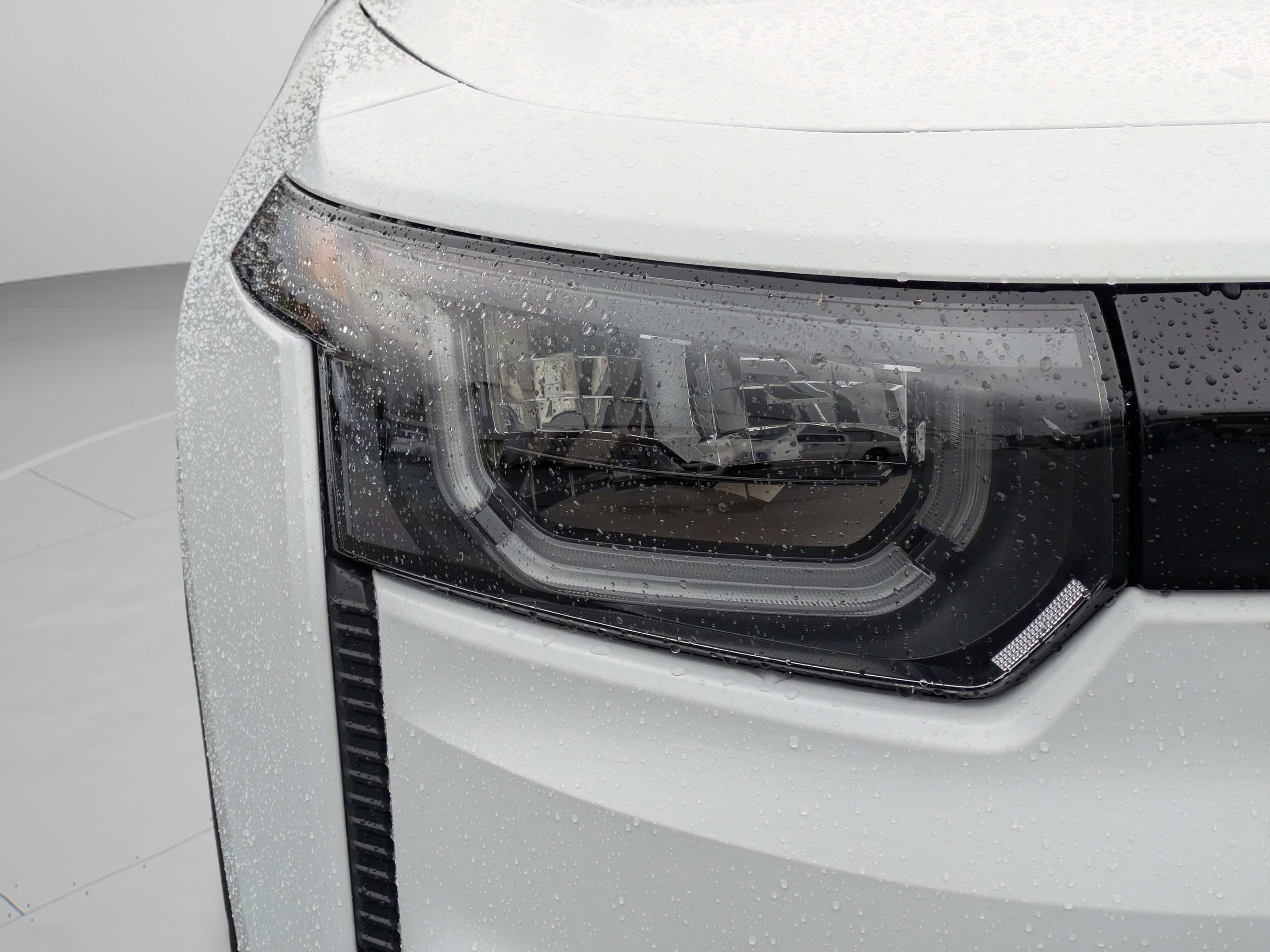 New 2026 Bright White Clearcoat Jeep Laredo image 10
