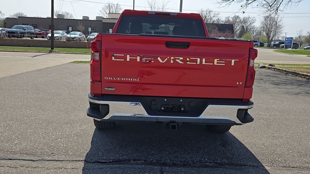 Used 2024 Red Chevrolet LT image 27