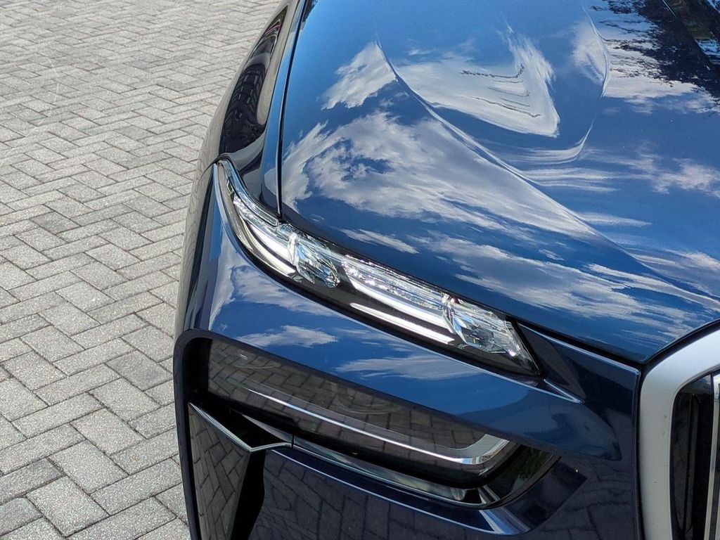 New 2026 Blue BMW ALPINA XB7 image 10