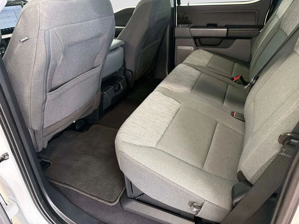 Used 2023 Oxford White Ford XLT image 15