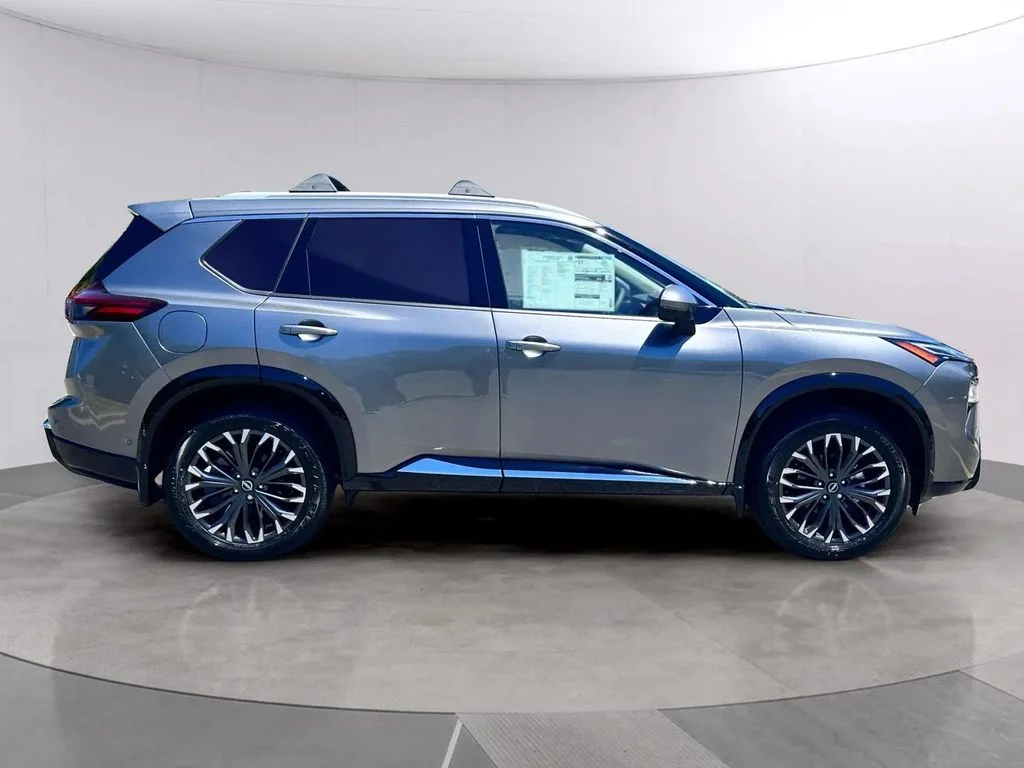 New 2026 Gun Metallic Nissan Platinum image 2