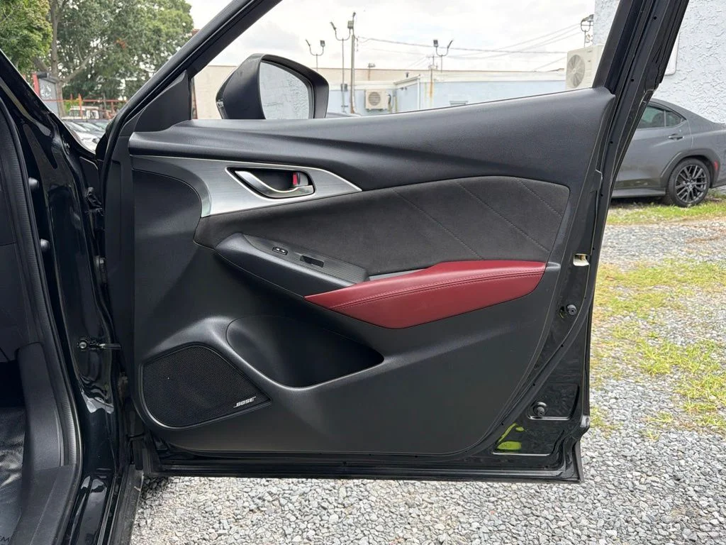 Used 2017 Black Mazda Grand Touring image 12