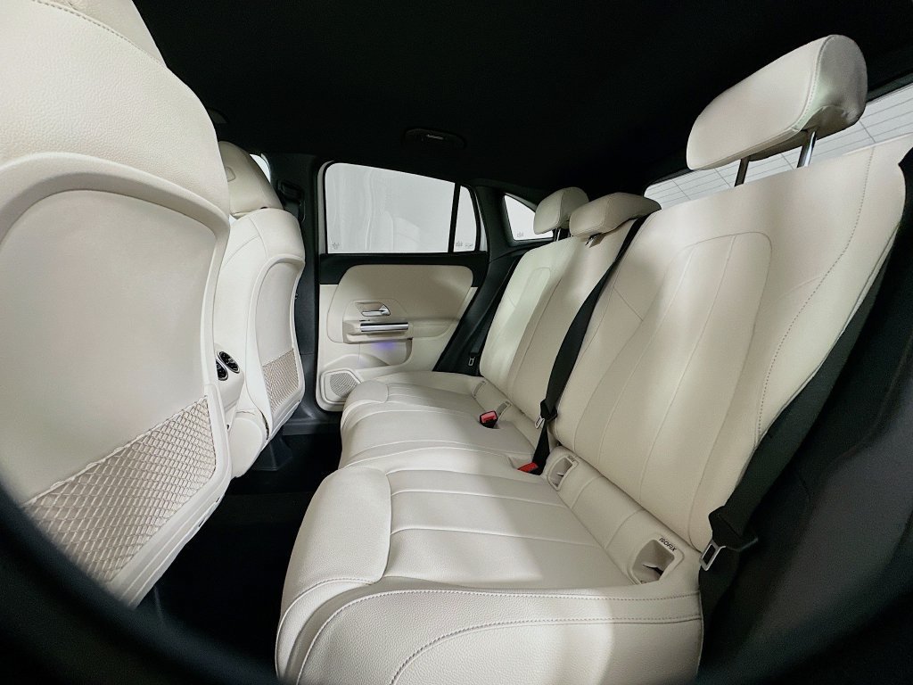 New 2026 Polar White Mercedes-Benz GLA 250 image 53