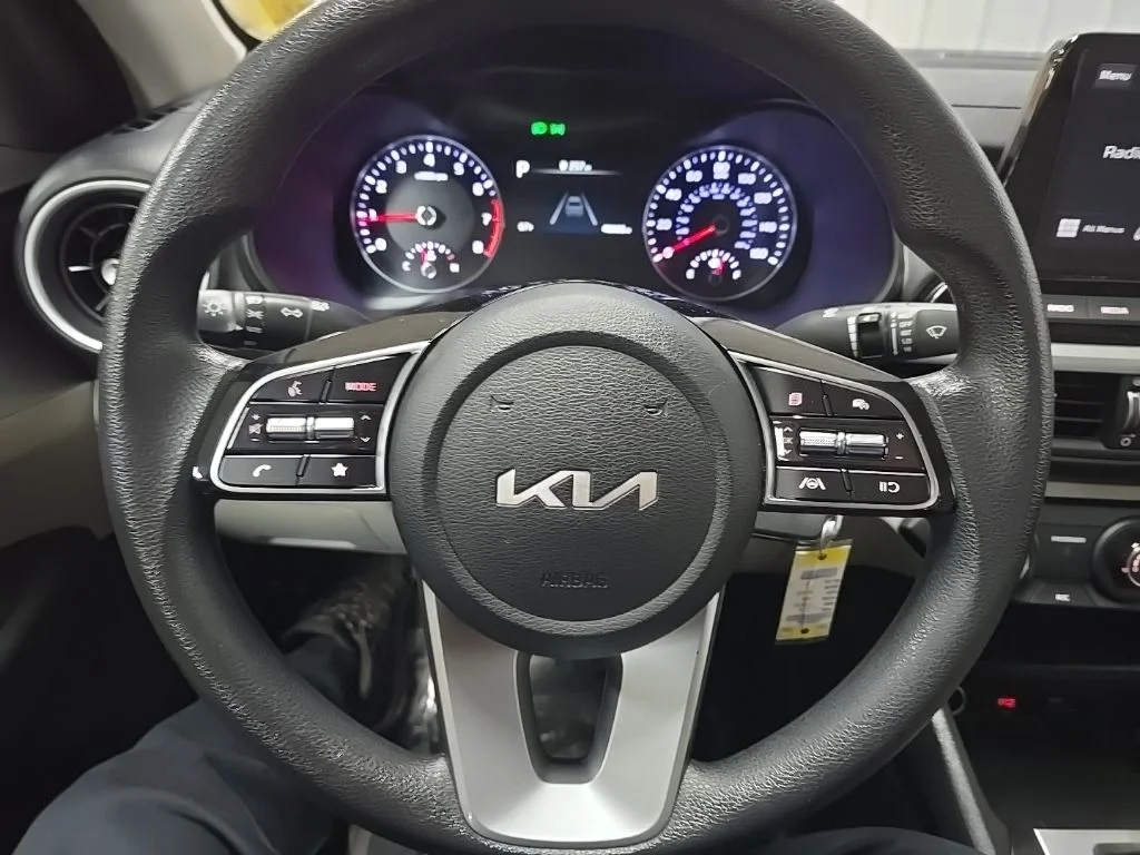 Used 2023 Aurora Black Kia LXS image 18
