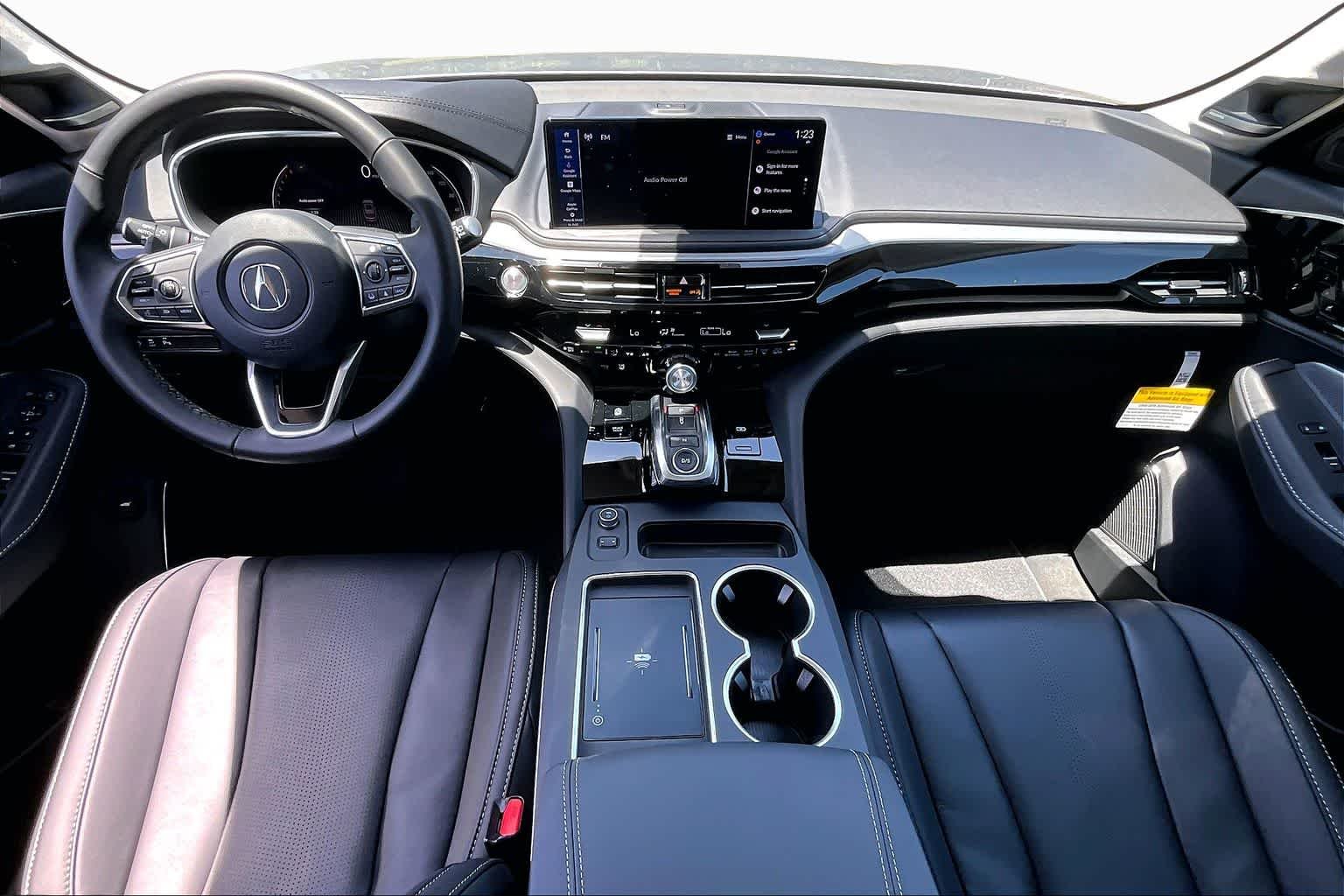 New 2026 Solar Silver Metallic Acura w/Technology Package image 5