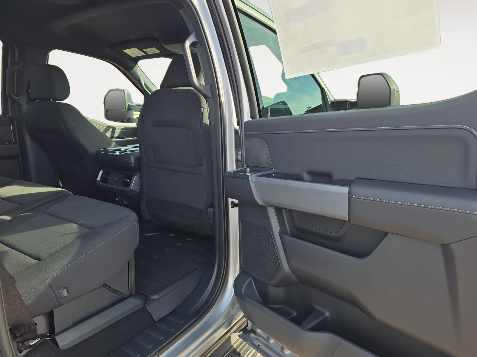 New 2026 ICONIC SILVER METALLIC Ford XLT image 13