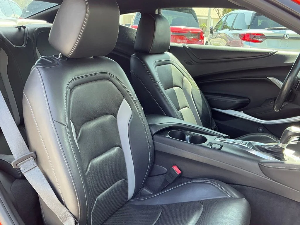 Used 2019 Orange Chevrolet 3LT image 27