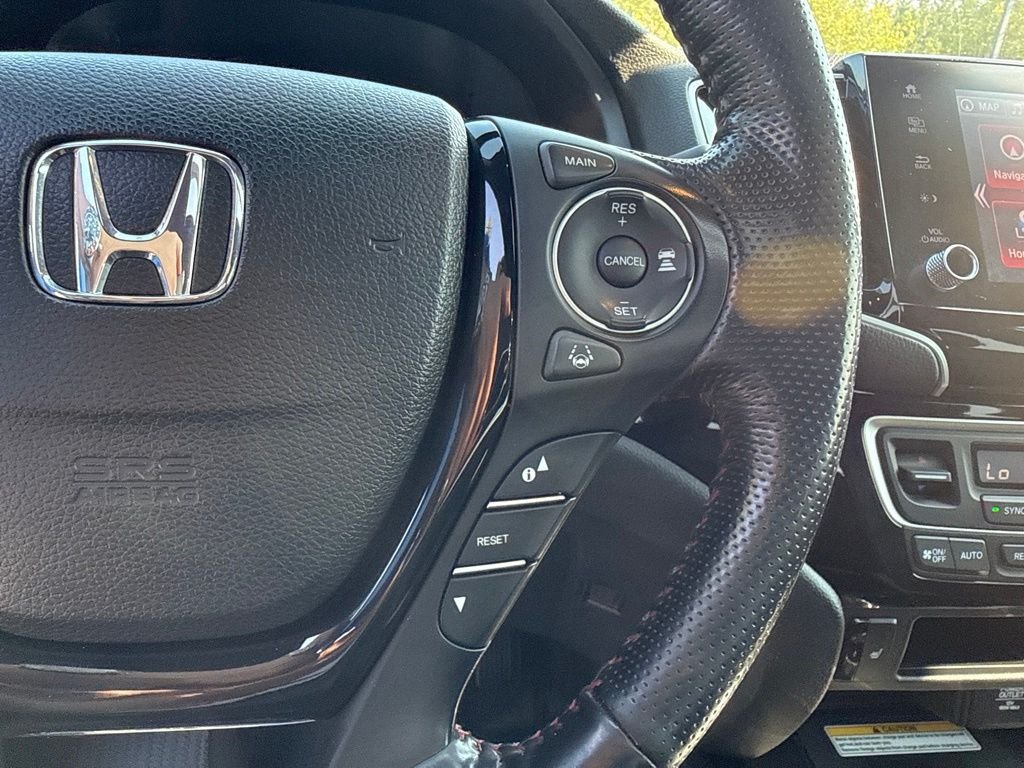 Used 2022 Crystal Black Pearl Honda Black Edition image 11