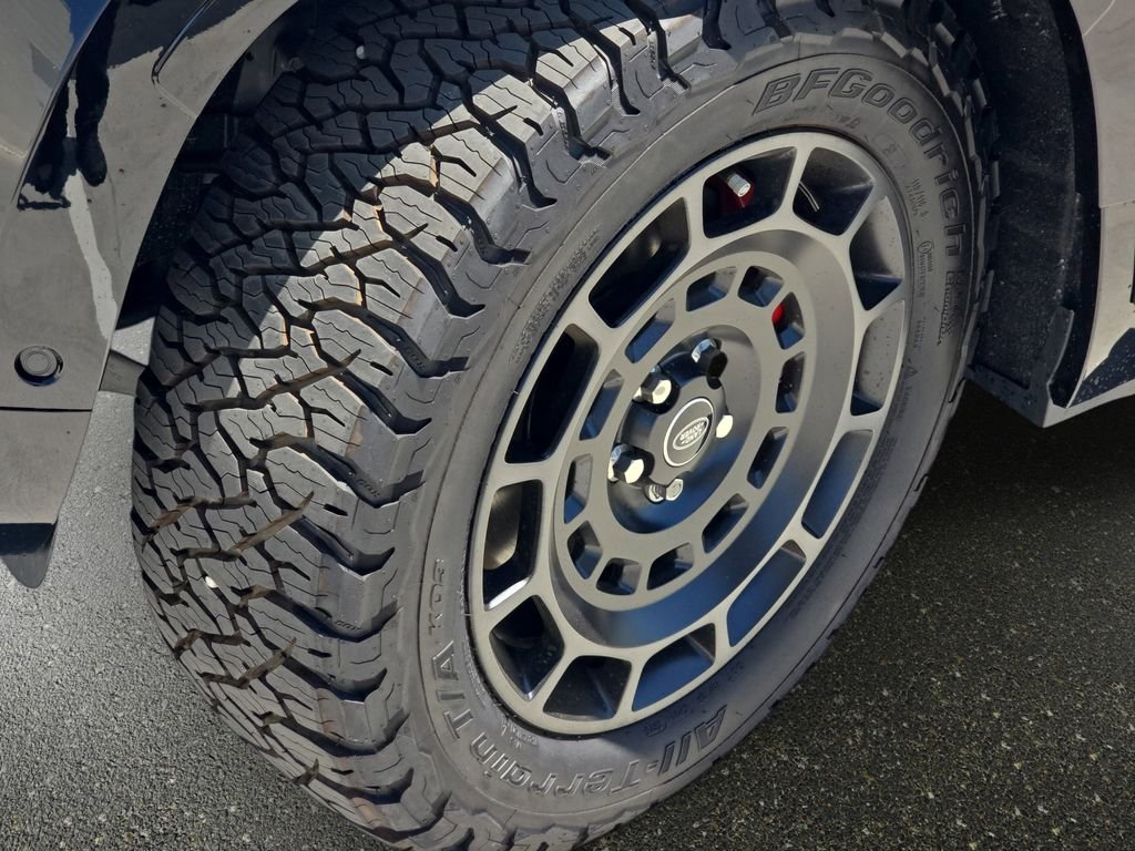 2026 Land Rover Defender X-Dynamic SE - Photo 33