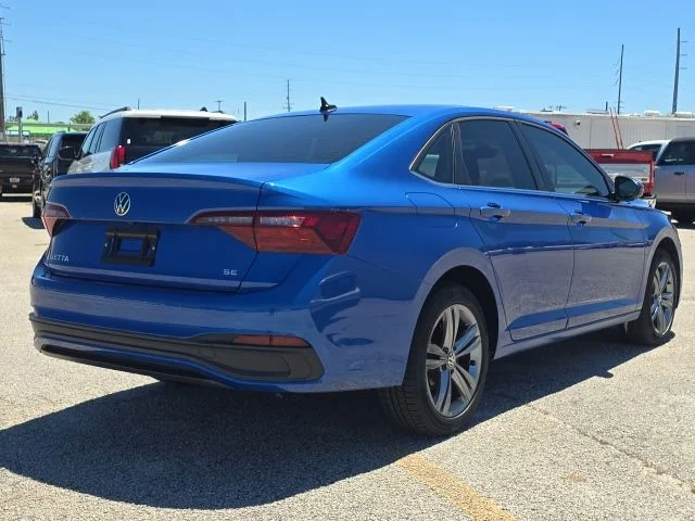 Used 2023 Blue Volkswagen 1.5T SE image 5