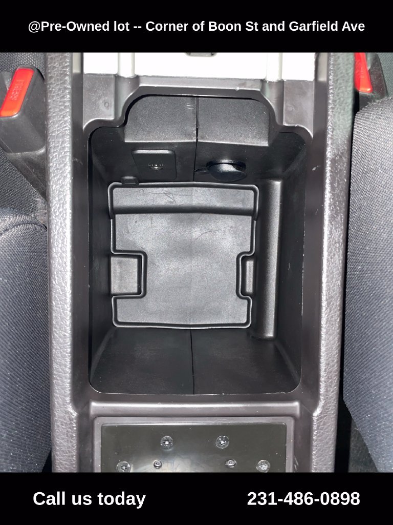 Used 2012 Gray Ford SE image 24