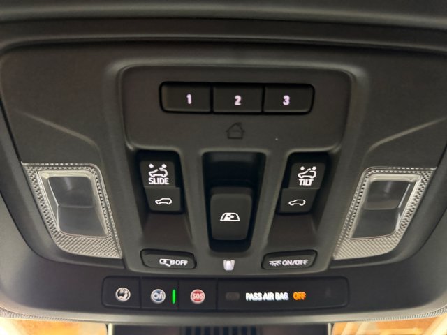 Used 2025 Sterling Metallic GMC AT4 image 34