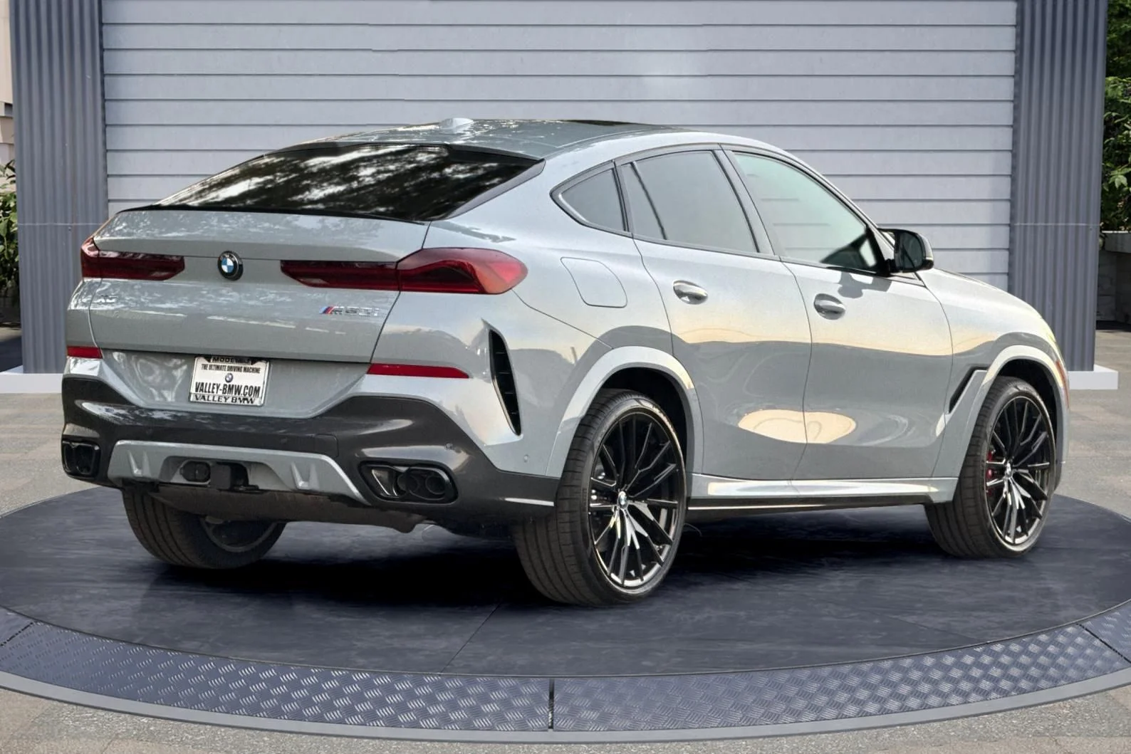 New 2026 Brooklyn Grey Metallic BMW M60i image 4
