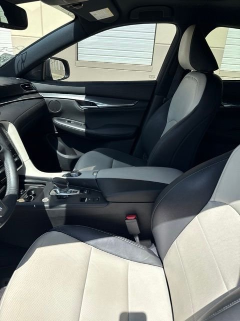 Used 2023 Gray INFINITI LUXE image 9