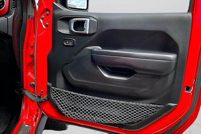 Used 2018 Red Jeep Unlimited Rubicon image 25