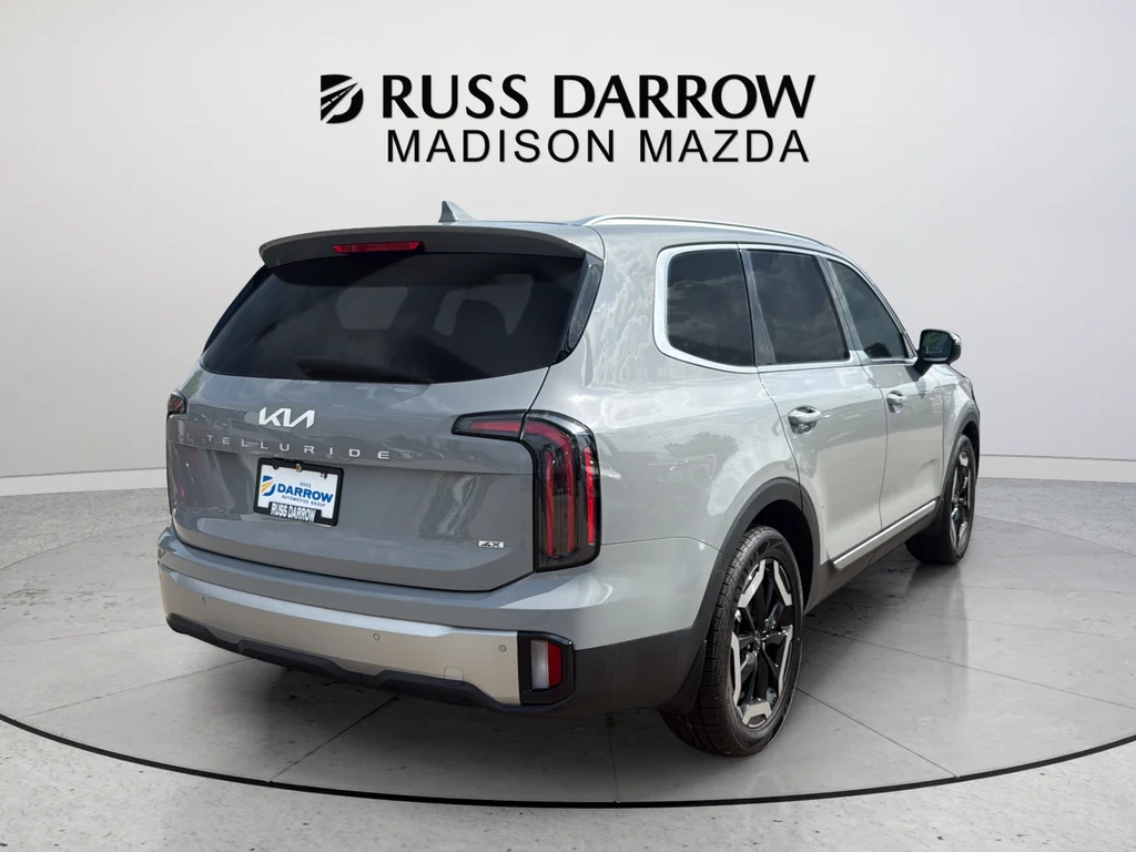 Used 2023 Gray Kia EX image 5