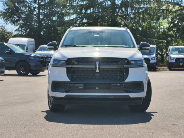 New 2027 White Lincoln Reserve image 3
